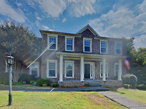 91 Berry Hill Dr, Hendersonville, TN, 37075-3967 | Card Image