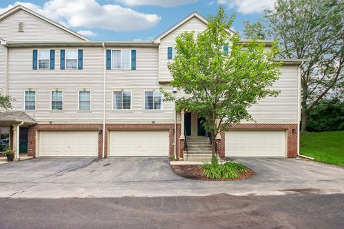 49 Monarch Dr, Streamwood, IL, 60107-3380 | Card Image