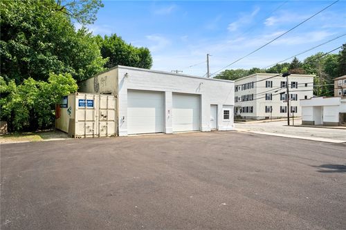 250 Manville Rd, Woonsocket, RI, 02895-5402 | Card Image