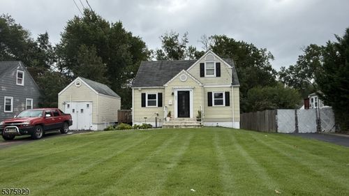 645 Townsend Pl, North Plainfield, NJ, 07063-1839 | Card Image