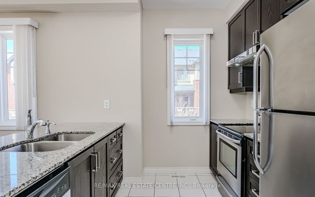 1 Cheps Lane, House attached with 3 bedrooms, 2 bathrooms and 1 parking in Ancaster ON | Image 10