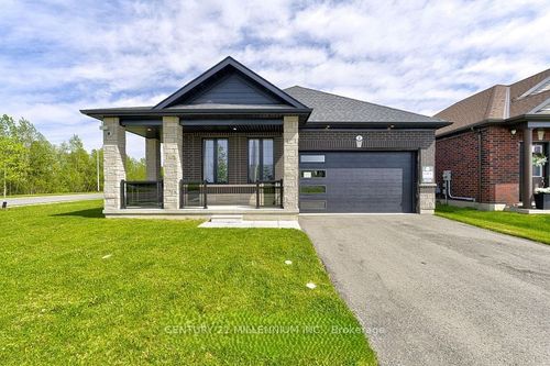 2 Seaton Cres, Tillsonburg, ON, N4G0J8 | Card Image