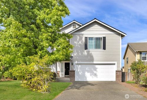 223 243rd Ave Se, Sammamish, WA, 98074-3475 | Card Image