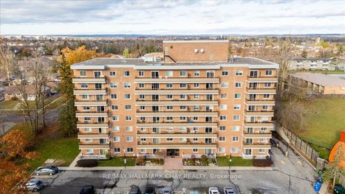 706-414 Blake St, Barrie, ON, L4M5J7 | Card Image