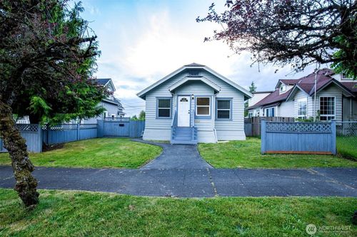 2218 Summit Ave, Everett, WA, 98201-2646 | Card Image