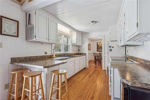 112 Hermitage Rd, Newport News, VA, 23606-1448 | Card Image