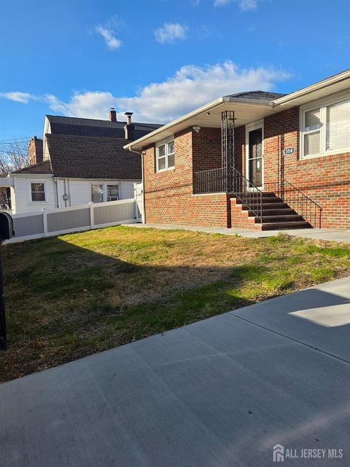 354 Alpine St, Perth Amboy, NJ, 08861-2625 | Card Image