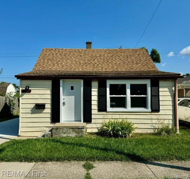 Hobart Ave, Warren, MI 48089