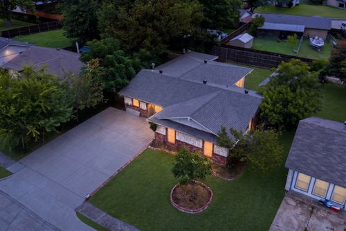 1506 Town Bluff St, Garland, TX, 75040-5936 | Card Image