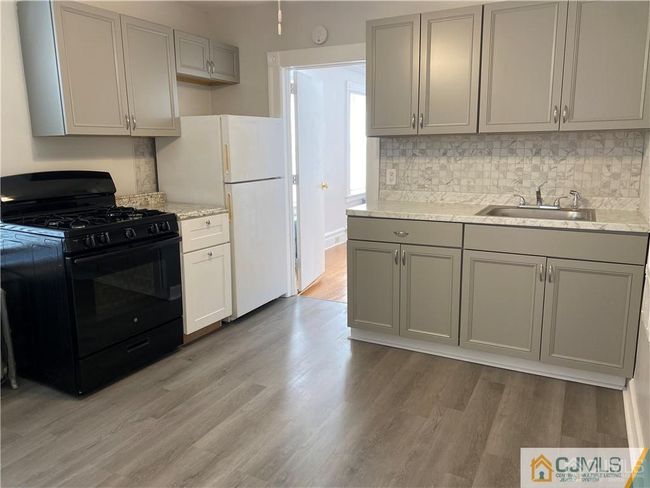 APT-2 - 235 Montgomery St, Condo with 3 bedrooms, 1 bathrooms and null parking in Highland Park NJ | Image 7