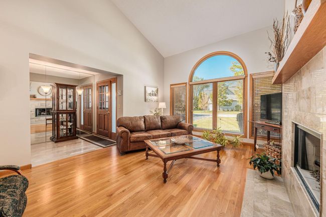 S75W17553 Harbor Circle, Condo with 2 bedrooms, 2 bathrooms and null parking in Muskego WI | Image 10