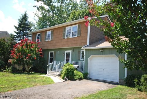 4 Kalman Ct, Middlesex, NJ, 08846-1614 | Card Image