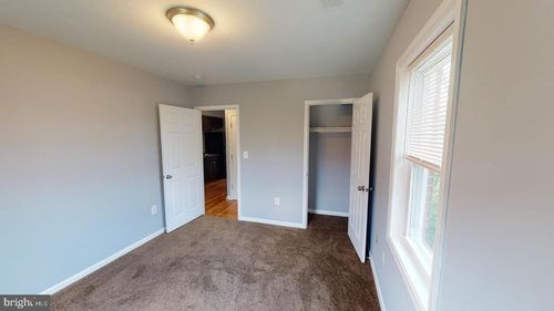 5-933 52nd St Ne, WASHINGTON, DC, 20019-5553 | Card Image