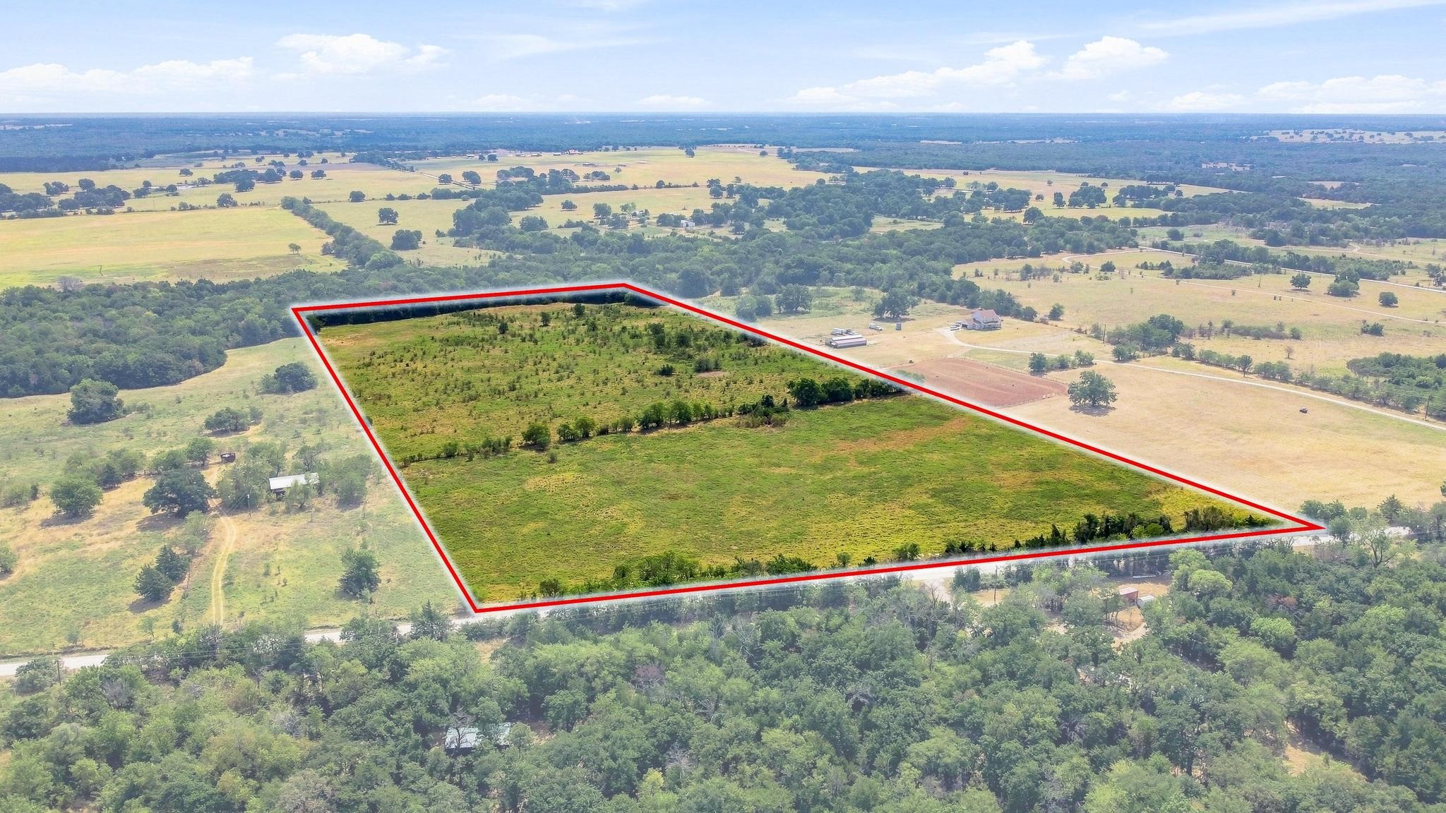Land in Whitesboro