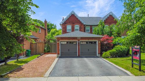 6052 St Ives Way, Mississauga, ON, L5N4M1 | Card Image