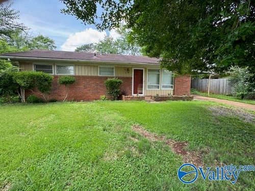 2816 Hillsboro Rd Sw, Huntsville, AL, 35805-4518 | Card Image