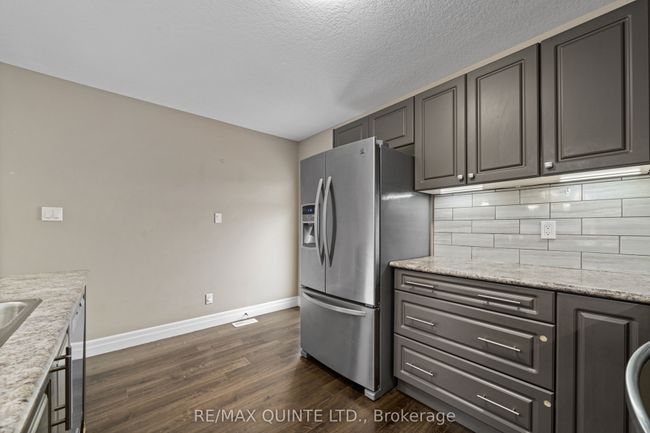 8 Mcintosh Cres, House other with 5 bedrooms, 2 bathrooms and 2 parking in Trenton ON | Image 11