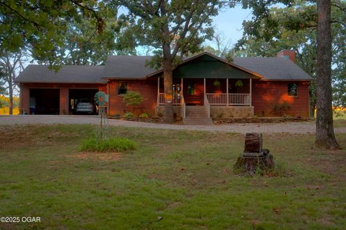 4152 Cr 1450, Coffeyville, KS, 67337-9412 | Card Image