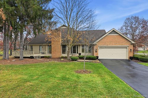 97-4535 4535 Golf View Dr Drive, Genoa Township, MI, 48116 | Card Image