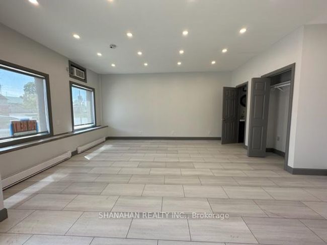 5301 Nauvoo Rd, Home with 0 bedrooms, 0 bathrooms and 3 parking in Warwick ON | Image 8