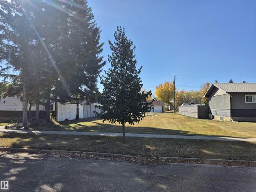 4815 53 Ave, Viking, AB, T0B4N0 | Card Image