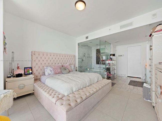 UNIT-2805 - 3131 Ne 7 Th Ave, Condo with 2 bedrooms, 2 bathrooms and null parking in Miami FL | Image 10