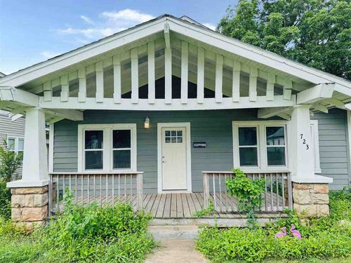 723 Maple St, Cushing, OK, 74023-2720 | Card Image