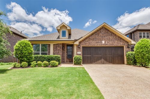 317 Jernigan Dr, Euless, TX, 76040-1127 | Card Image