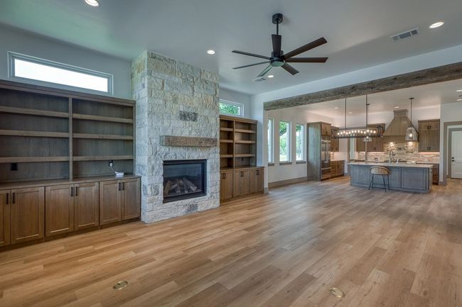 208 E Lakeshore Dr, House other with 4 bedrooms, 5 bathrooms and null parking in Sunrise Beach TX | Image 9