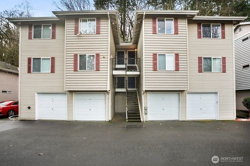 apt-c4-595 Newport Way Nw, Issaquah, WA, 98027-2736 | Card Image