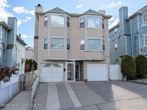 185 Roosevelt Ave, Staten Island, NY, 10314-4152 | Card Image