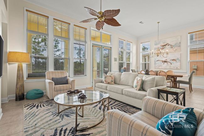 Living Room | Image 7