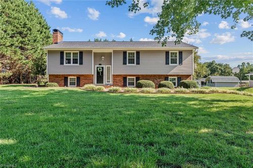 125 Hartley Lane, Pilot Mountain, NC, 27041 | Card Image