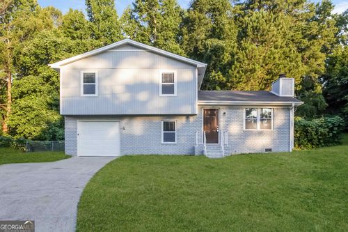 8365 Gledstone Way, Fairburn, GA, 30213-2883 | Card Image