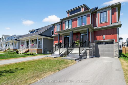 130 Courtland St, The Blue Mountains, ON, L9Y5L8 | Card Image