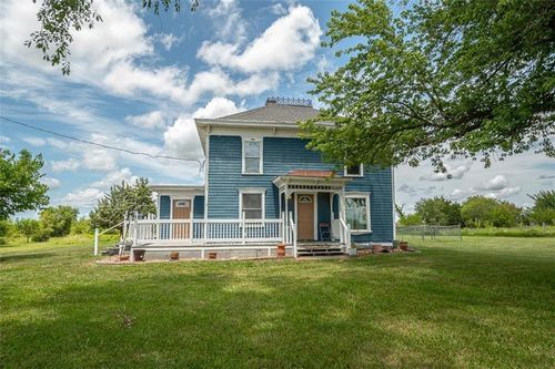 230 300 Rd, Overbrook, KS, 66524-8907 | Card Image