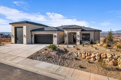 2098 S Pinto St, Washington, UT, 84780-8366 | Card Image