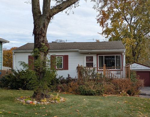 795 N Emroy Ave, Elmhurst, IL, 60126-1711 | Card Image