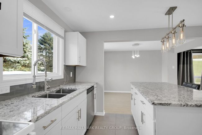 13 Coolspring Cres, House other with 3 bedrooms, 3 bathrooms and 5 parking in Nepean ON | Image 12