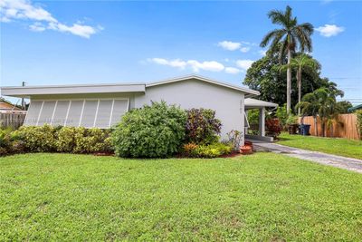 2161 Sw 36th Ter, House other with 3 bedrooms, 2 bathrooms and null parking in Fort Lauderdale FL | Image 2