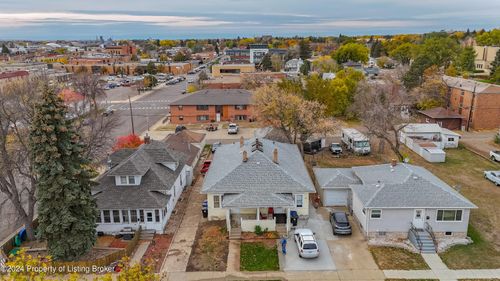 213 2nd Ave E, Dickinson, ND, 58601-5220 | Card Image