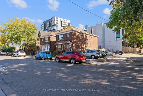 15-19 Augusta Ave, Toronto, ON, M5T2K7 | Card Image