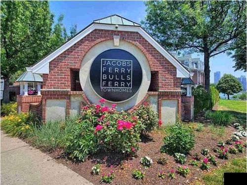 320 Midland Ct, West New York, NJ, 07093-8331 | Card Image