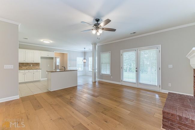 1008 Maple Creek Dr, House other with 5 bedrooms, 3 bathrooms and null parking in Loganville GA | Image 4