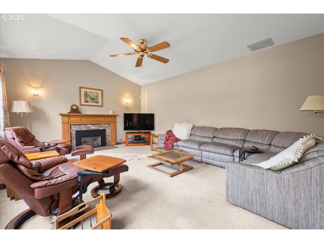 601 Nw 110 Th Way, House other with 4 bedrooms, 3 bathrooms and 3 parking in Vancouver WA | Image 16