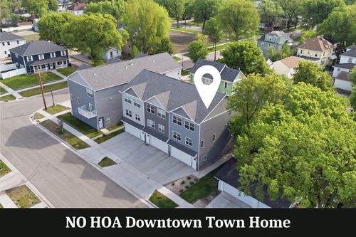 911 7th St N, Fargo, ND, 58102-3603 | Card Image