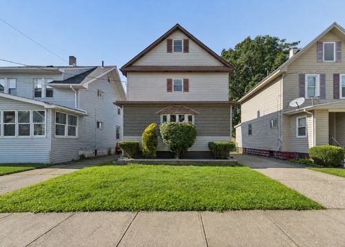 1142 30th St, Erie, PA, 16504-1357 | Card Image