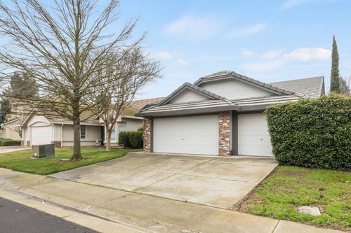 8668 Little Wood Cir, Elk Grove, CA, 95624-3281 | Card Image