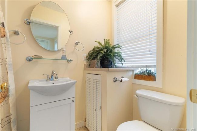 542 Shetucket Tpke, House other with 3 bedrooms, 3 bathrooms and null parking in Griswold CT | Image 35