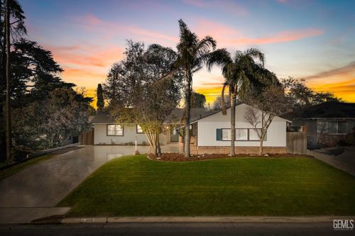 2418 Driller Ave, Bakersfield, CA, 93306 | Card Image